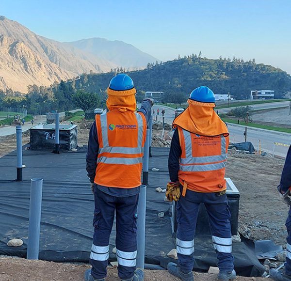 Unidad minera Ares Pallancata - Apurimac  Instalación de Geomembrana +20mil m2